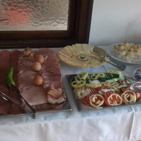 Laci Betyar بيت ريفي 3*